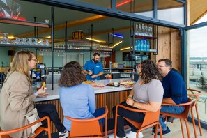 Bar (in der Unterkunft)
