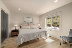 6 chambres, fer et planche à repasser, lit parapluie, Wi-Fi gratuit