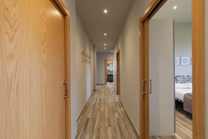 4 Schlafzimmer, Bügeleisen/Bügelbrett, WLAN, Bettwäsche