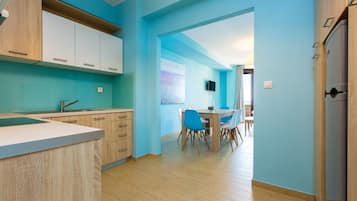 In-room safe, blackout curtains, soundproofing, iron/ironing board