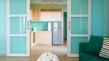 Suite, 1 Bedroom, Sea View | Living area