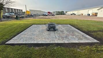 المنطقة المحيطة بالمنشأة