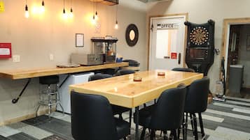 تناول الطعام