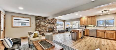 Smart TV, fireplace, offices