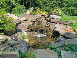 Property grounds - Peace in the Pines at Deep Creek Beautiful Haven in Deep Creek Community. Close to GSMNP & Town! (Bryson City)