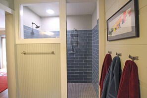 Baignoire, serviettes fournies