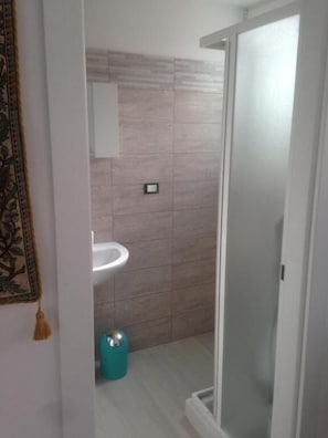 Appartamento City | Bagno | Doccia, soffione a pioggia, bidet, asciugamani