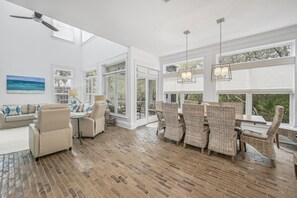 Interior - Holiday Availability! 2 Community Pools! Private Boardwalk to Beach! 4 Bikes! (Santa Rosa Beach)