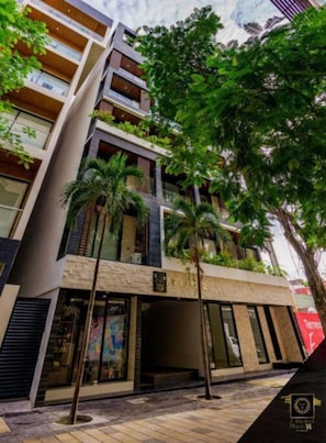 Front of property - Luxury Sea view Studio on the 5th Av (Playa del Carmen)