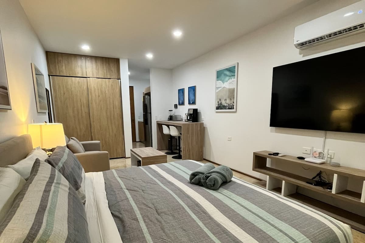 Executive Studio