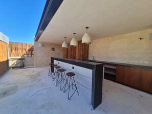 Poolbar