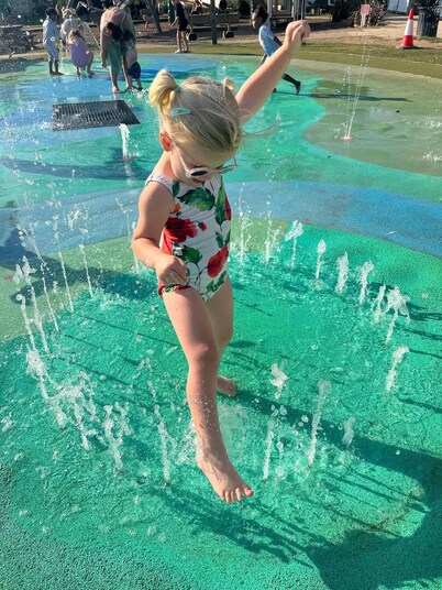 Gorgeous Home from Home Luxury 8 Berth Lodge with Sunken Hot Tub