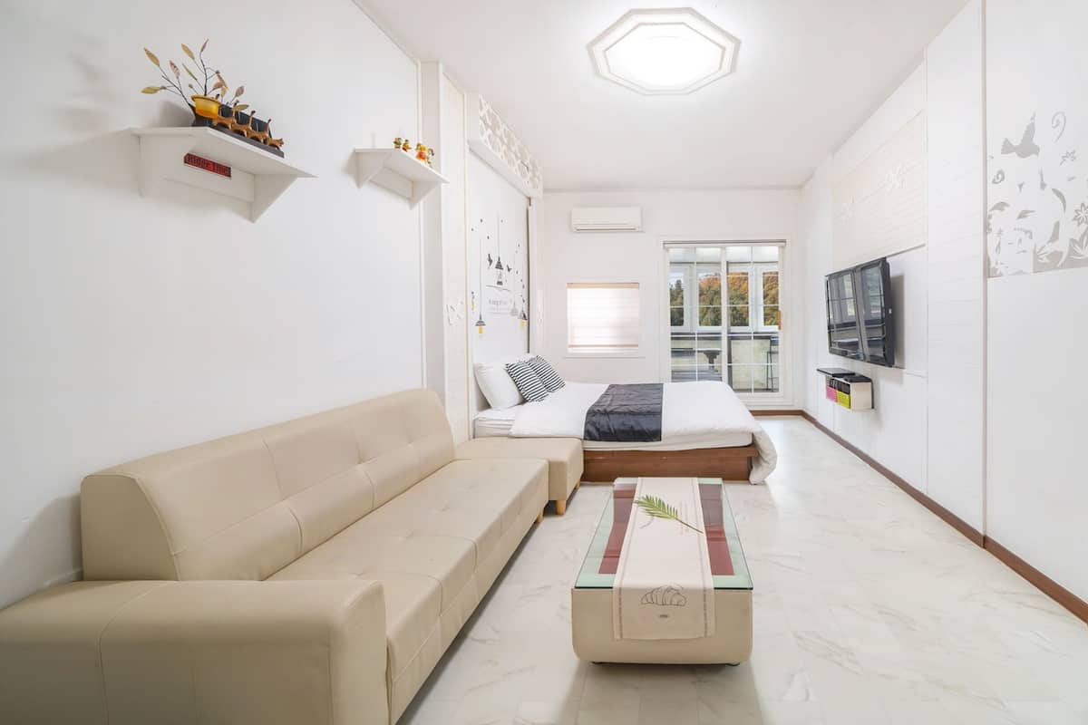 Basic Room, 1 Bedroom (102(Spa,Netflix)) | 1 bedroom, free WiFi