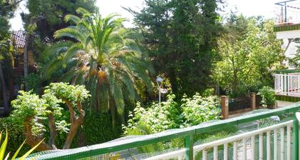 Great place Hundred meters from the Mediterranean