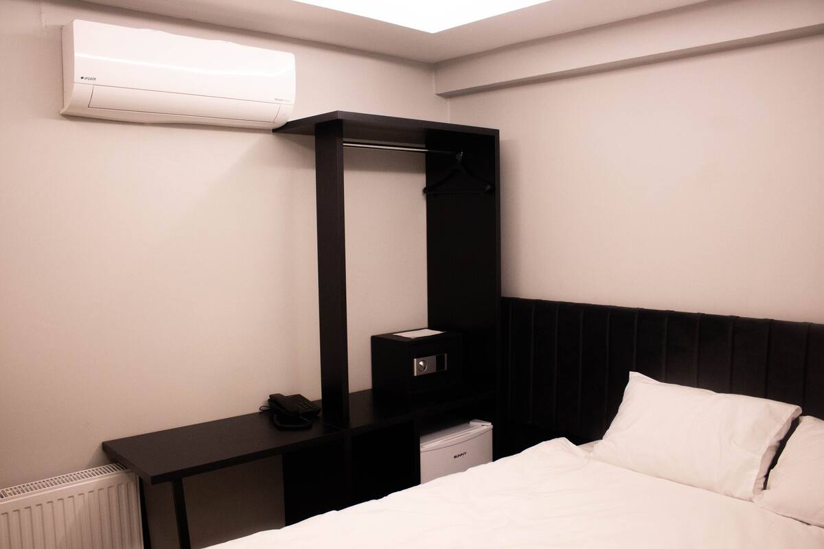 Standard Single Room | Frette Italian sheets, premium bedding, Select Comfort beds