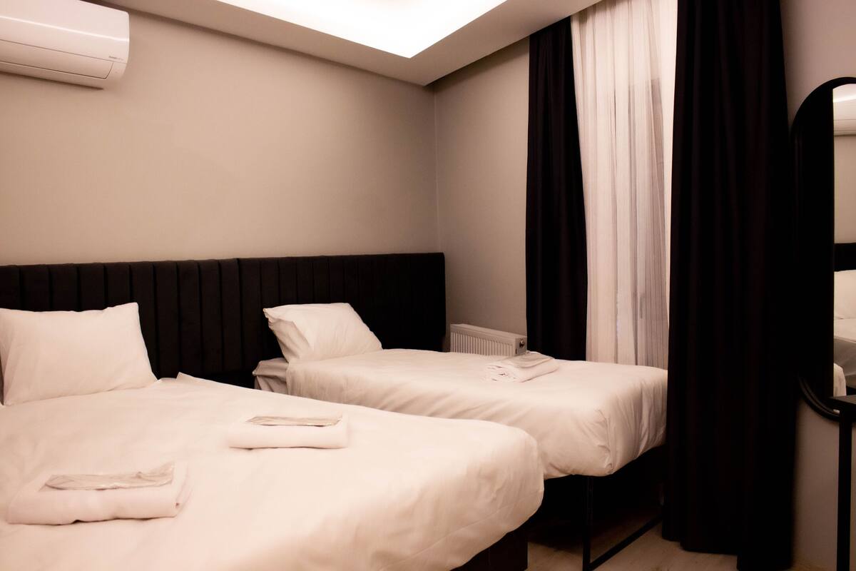 Deluxe Double or Twin Room | Frette Italian sheets, premium bedding, Select Comfort beds
