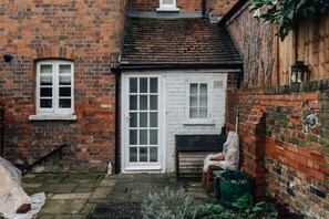 House | 2 bedrooms - Chalk House - Pet Friendly - From 125 Per Night (Henley-on-Thames)