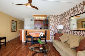 Condo, 1 quarto | Área de estar