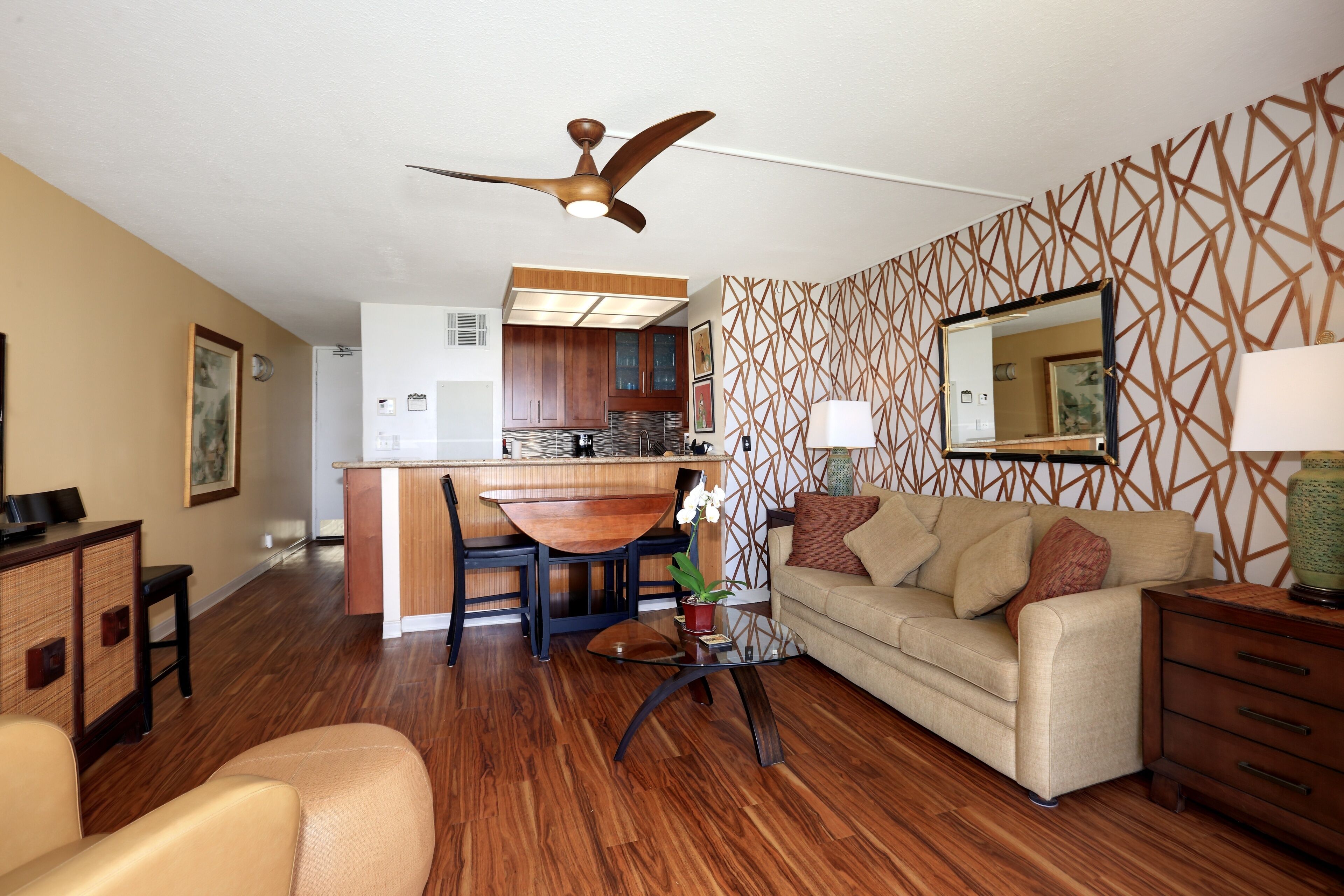 Condo, 1 Bedroom | Living area