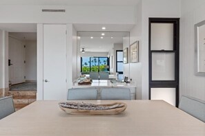 Condo, 2 Bedrooms | Dining