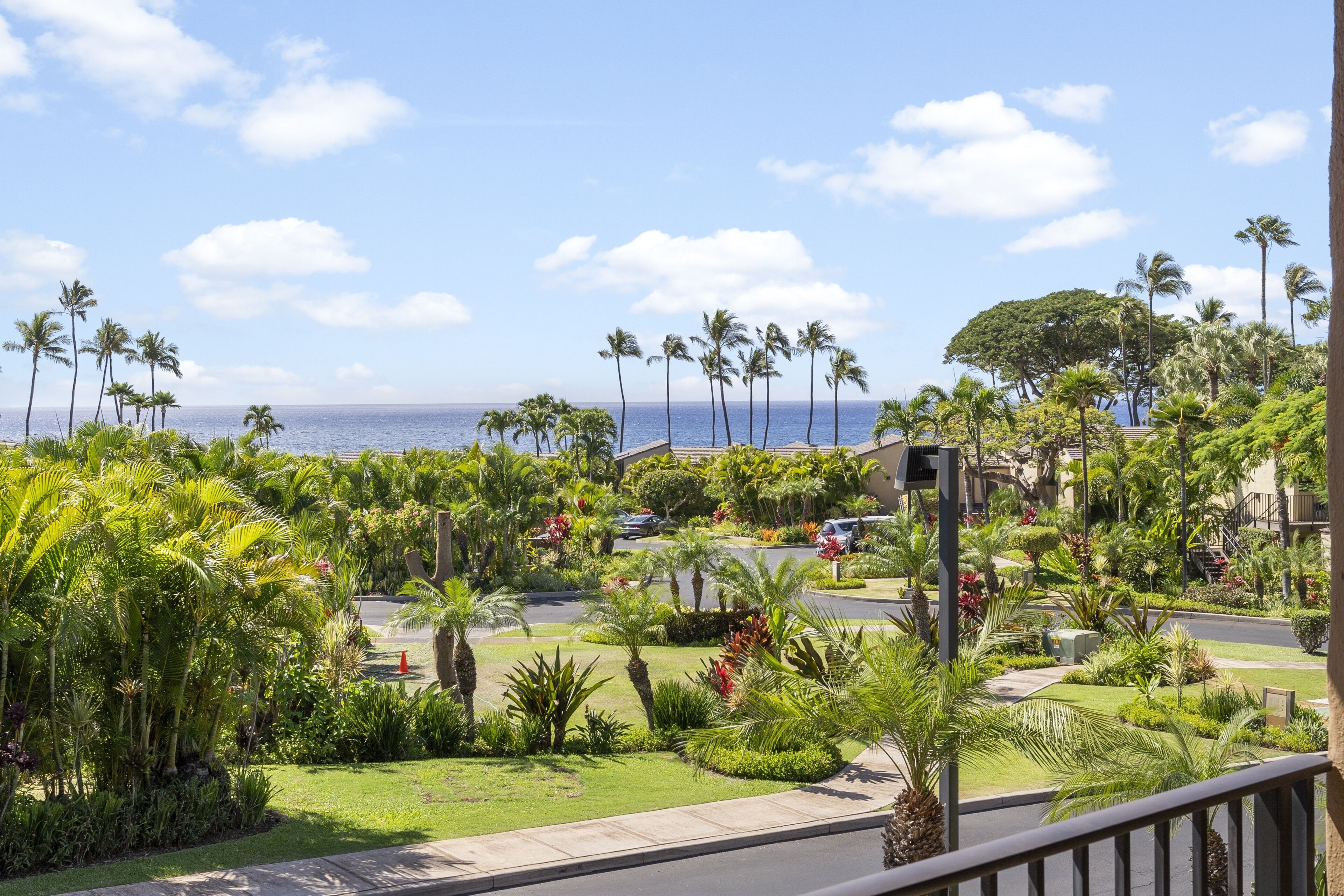 Condo, 2 Bedrooms | Property grounds