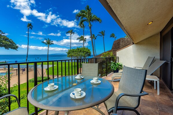 Condo, 2 Bedrooms | Outdoor dining