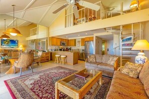 Condo, 2 phòng ngủ | Khu phòng khách
