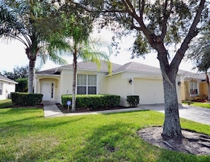 House, 4 Bedrooms | Exterior - Palm Villa 4 Bedroom Home by RedAwning (Haines City)