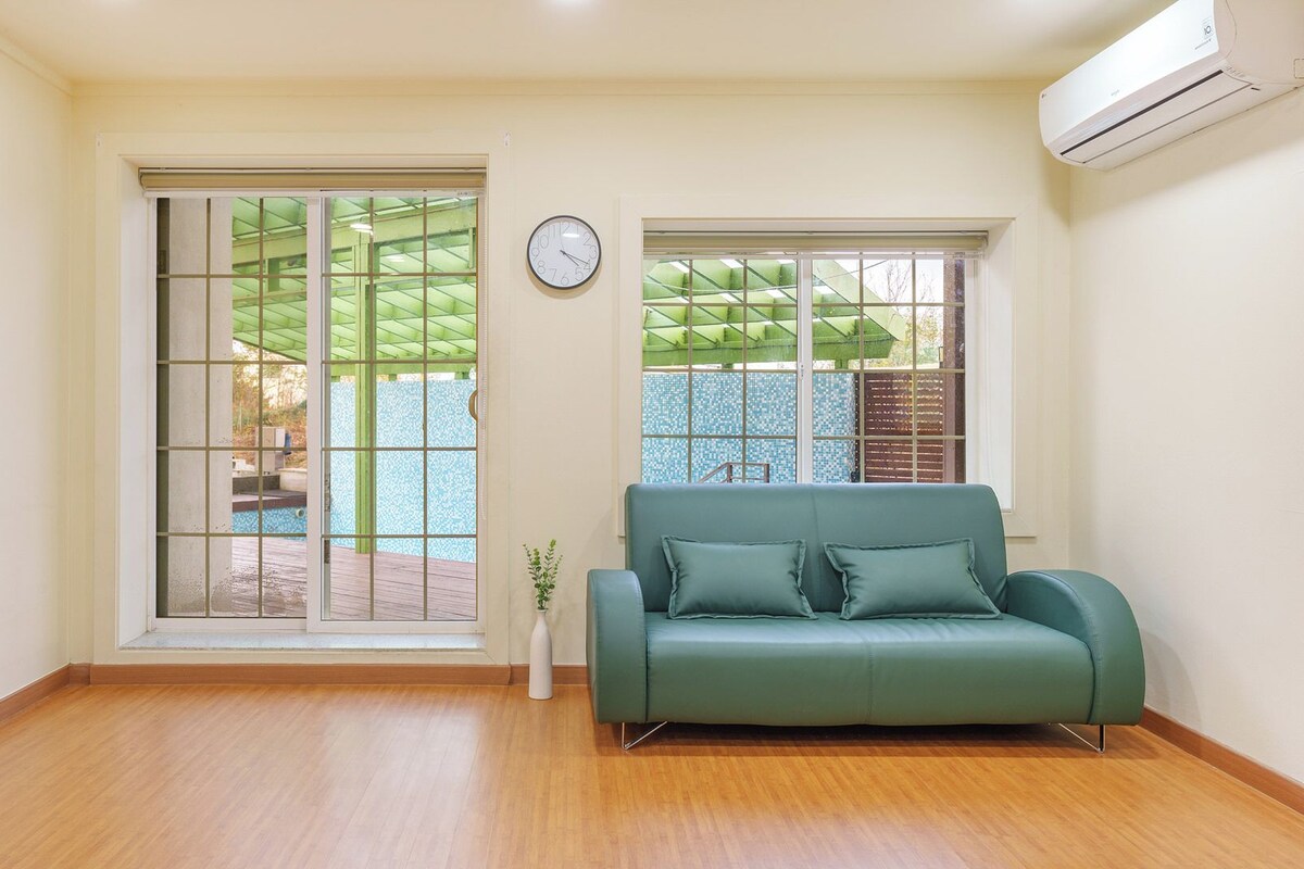 Basic Room, 1 Bedroom (101ho) | 1 bedroom, WiFi (free)