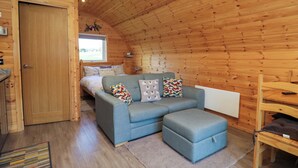 1 bedroom, free WiFi, individually decorated, individually furnished - Cherry (Ulverston)