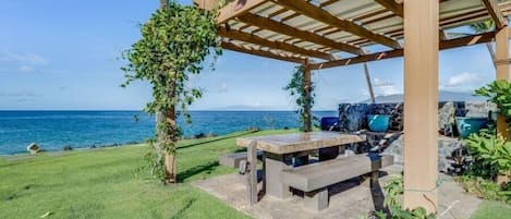 Condo, 1 Bedroom | Property grounds