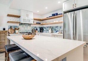 Apartment, 1 Schlafzimmer | Eigene Küche | Ofen, Wasserkocher mit Kaffee-/Teezubehör