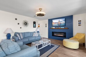 Smart TV - Holidays on the beach are unforgettable! (Destin)