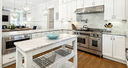 Seaside "Happy Our" | 6BR |Sleeps 18 | 4 Bikes | Pools