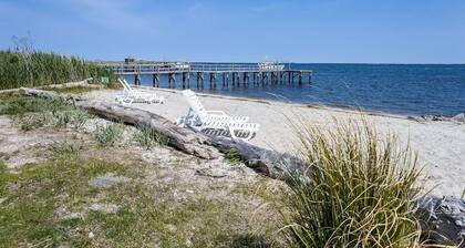 No Cleaning Fee - Condo With Waterfront Pool/Beach