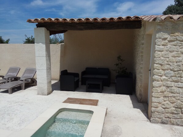 Terrace/patio - Gîte "Le Rosier" LE MAS DES Charrettes (Crestet)