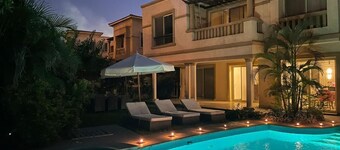 Luxury Mansion with pool and Jacuzzi in New Cairo