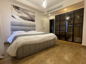 6 室のベッドルーム、WiFi、ベッドシーツ
