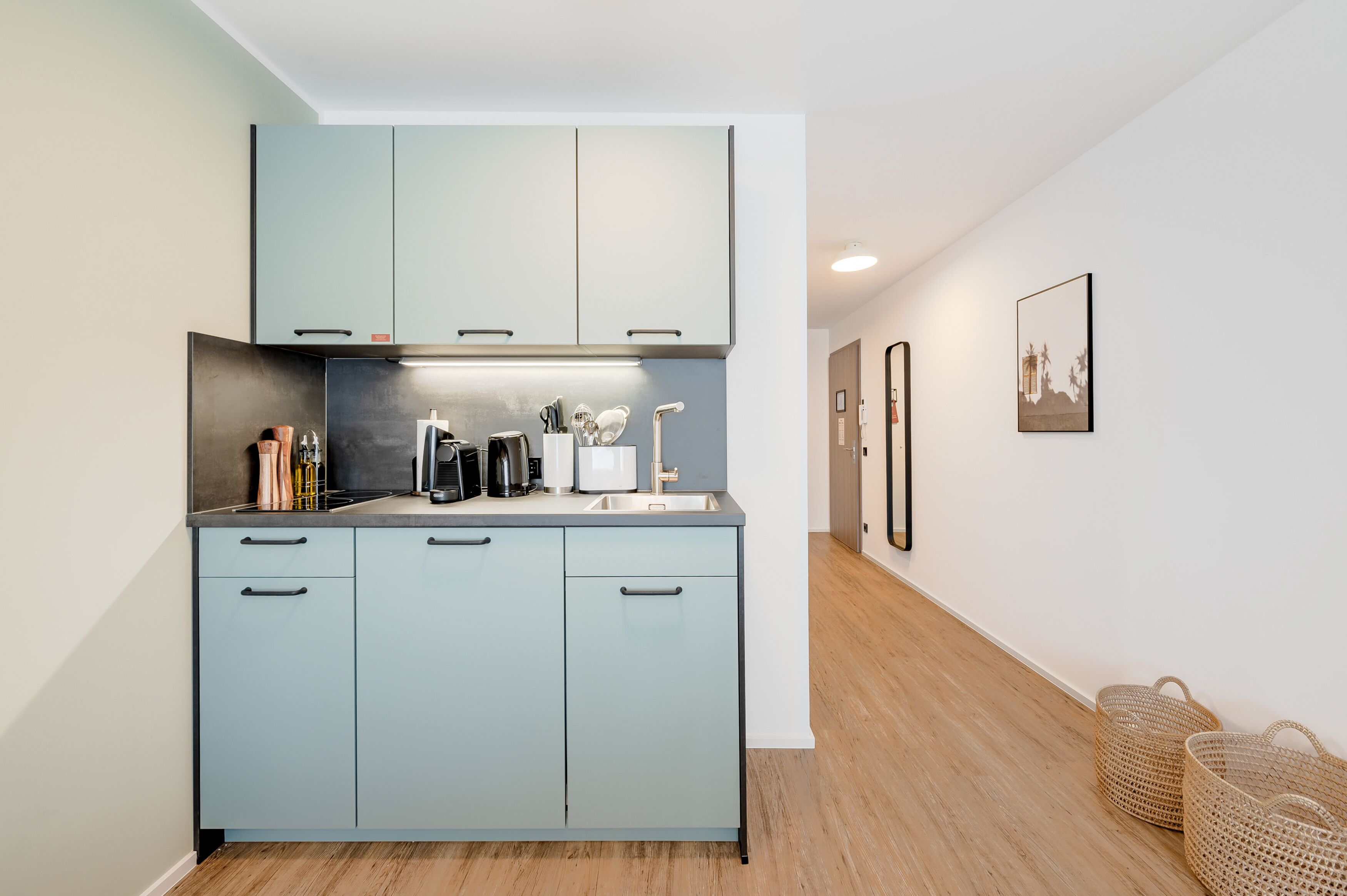 Suite | Eigene Küche | Kühlschrank, Espressomaschine, Wasserkocher mit Kaffee-/Teezubehör