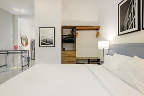 1 bedroom, iron/ironing board, travel cot, WiFi