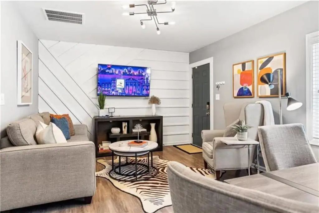 The Scarlet Door: West Midtown
