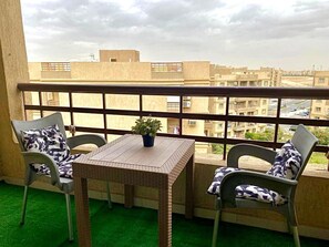 المنطقة المحيطة بالمنشأة