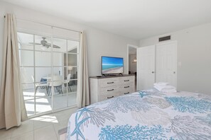 2 bedrooms, WiFi, bed sheets - Palm Bay Club on Siesta Key see our new bathrooms. (Siesta Key)