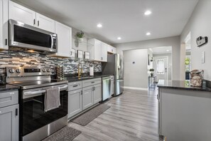 Fridge, microwave, oven, stovetop - Coastal Retreat @ Coliseum| Pool, Bonus Rm, Gazebo (Hampton)