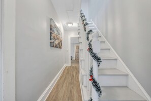 Interior - Downtown Roanoke (Roanoke)