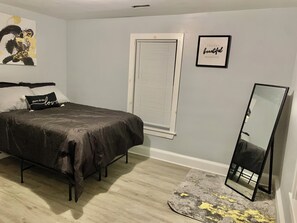 4 dormitorios, cuna de viaje, ropa de cama