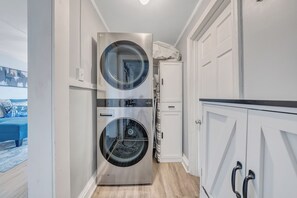 Interior - Downtown Roanoke (Roanoke)