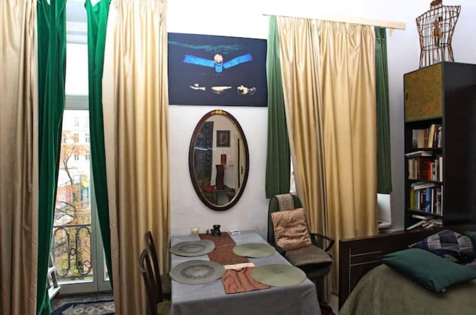 1 bedroom, desk, WiFi, bed sheets