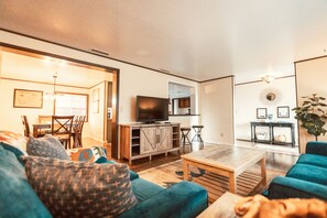 Smart TV, table tennis, books, stereo