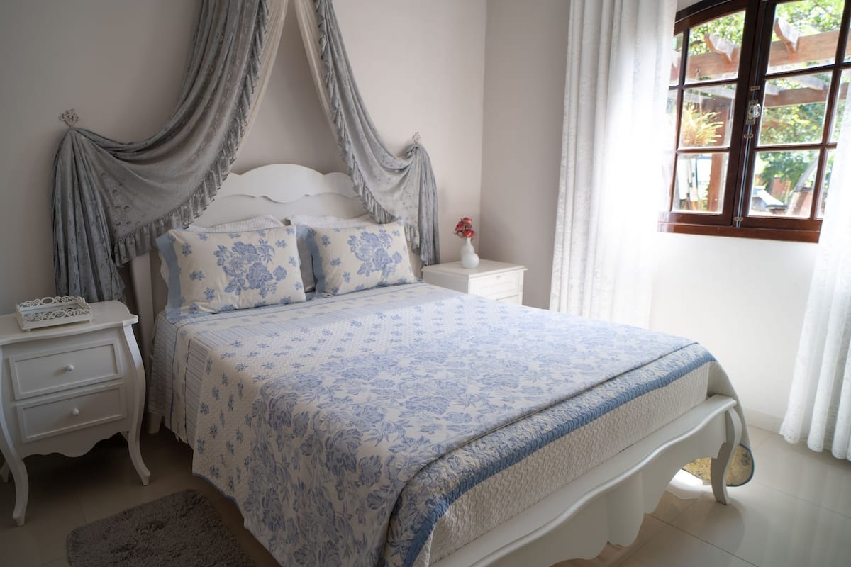 Ropa de cama de alta calidad y colchones con pillow-top